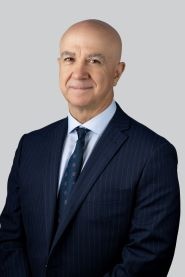 portrait of Mark Darras 