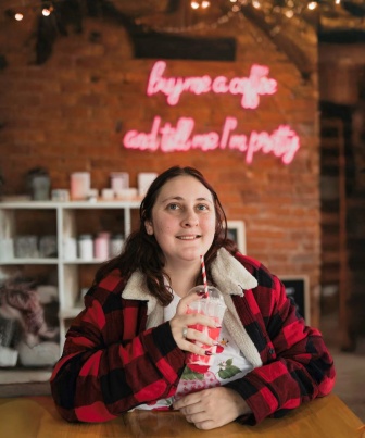 Oceanlee in a cafe 